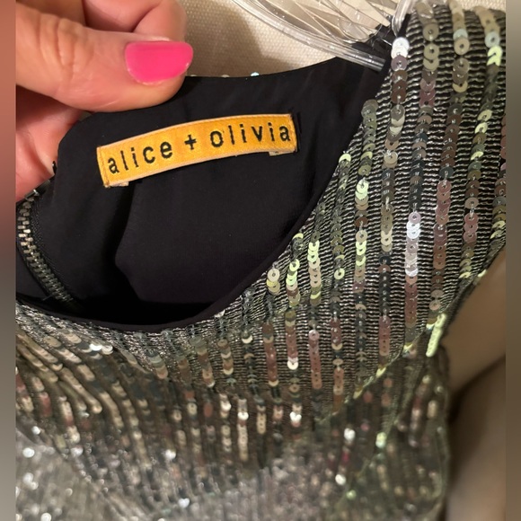 Alice + Olivia silver sequin dress - Picture 11 of 12